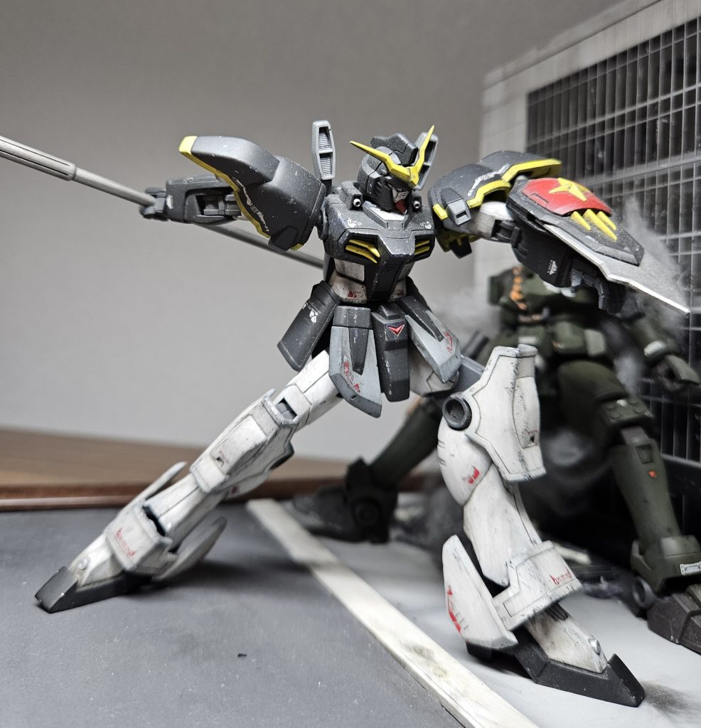 デスサイズ単体で先述の通り、全塗装+ウェザリングで仕上げています 