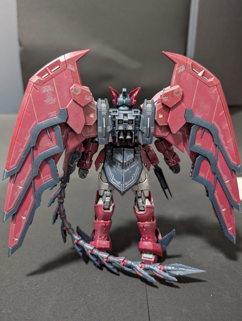 素立ち、背面デカールは付属のリアスティクデカール。ウェザリングかけると質感は良くなるけど、境界が目立ちますね…