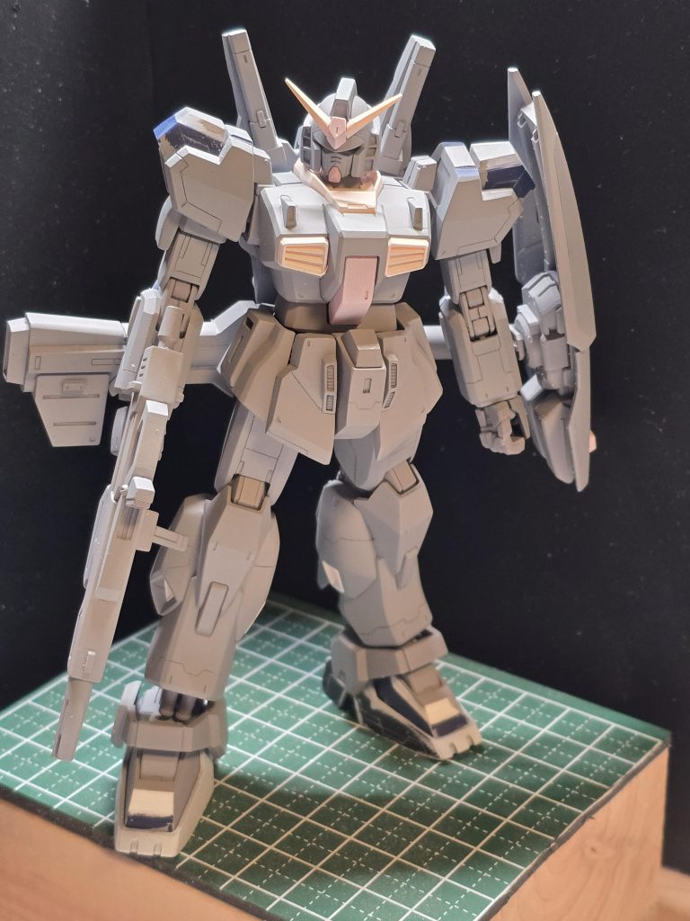 サフチェックです。隙間が色々見つかったのでサフチェックの大事さがわかりました。