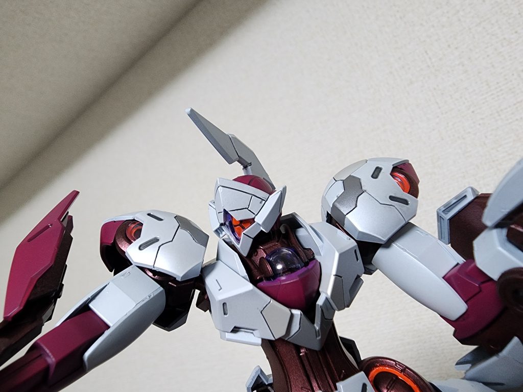 顔の筋彫りと肩の色分けがお気に入り