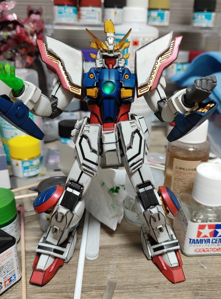 全体像ですジャンクだったので購入時にビームサーベルや手の部分がなかったことが残念です