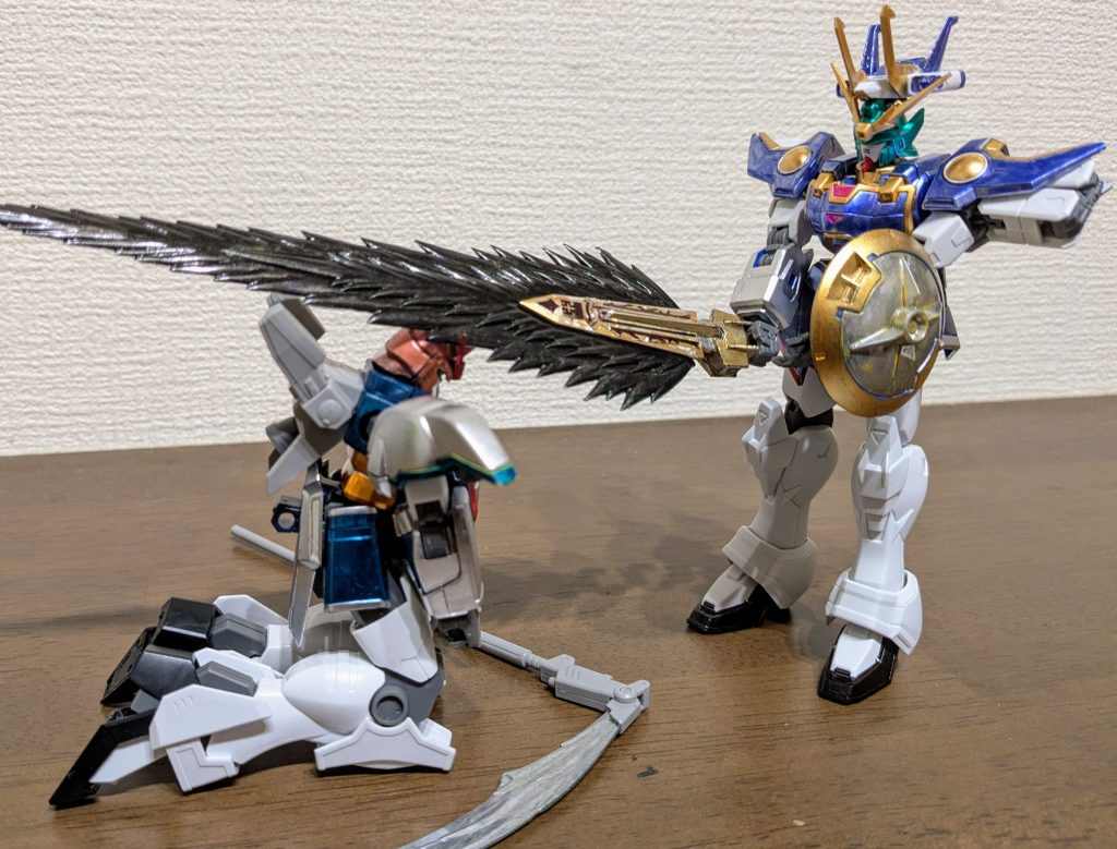 同じく、能力解放「黒です!!」そして小町が説教される様子。イメージ通りのワンシーン…この2人のこういう姿が好きですね〜ビームソード片面はシャインシルバー、もう片面はメタリックブラックに塗装し、こんな遊びができるようにしてみました。