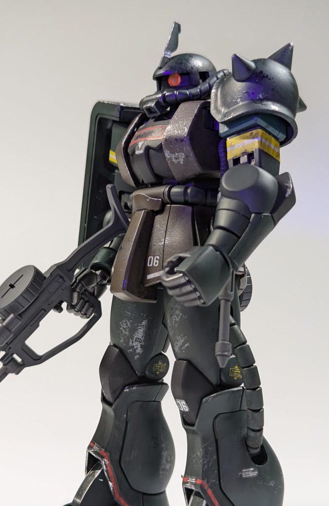 下地はフレームをメカサフ、それ以外を黒で塗装しました！本体グリーン部　グリーン70%+フリーダムブルー20%+ブルー10%本体ブラック部　ブラックフレーム部　スターブライトアイアン本体ブラウン部　オリーブドラブ（2）90%+ココアブラウン10%トップコート　スーパースムースクリアーほぼ説明書通りのカラーレシピです。ウェザリングはウォッシング、ドライブラシ、チッピングです！テキトーにやってもそれぽっくなるので、ウォッシングは好きです！