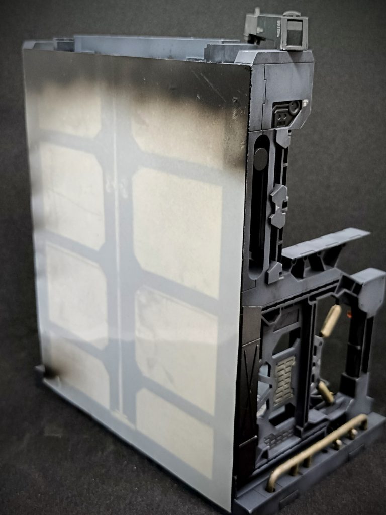 裏面はプラバンを貼りました。