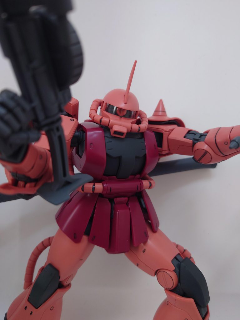 モノアイはシールからクリアパーツに変更しただけでも、カッコよくなるんですね(gandam-hand2)