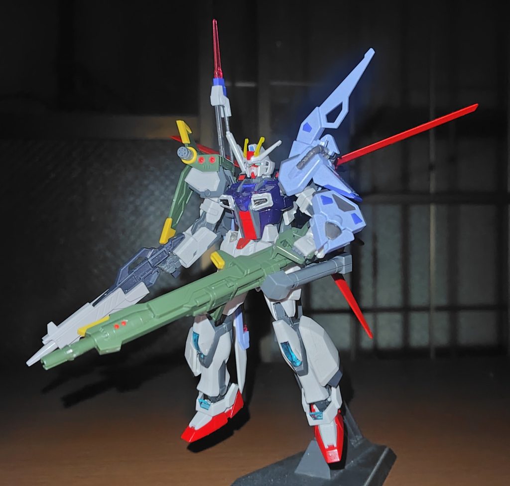 エール、ソード、ランチャーとマルチプルストライカー装備でパーフェクトストライクガンダムになる。