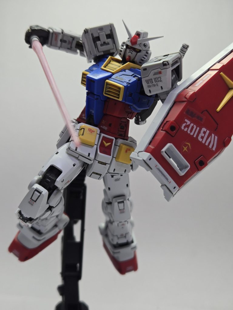 デカールやシールはランダムで貼ってみました。