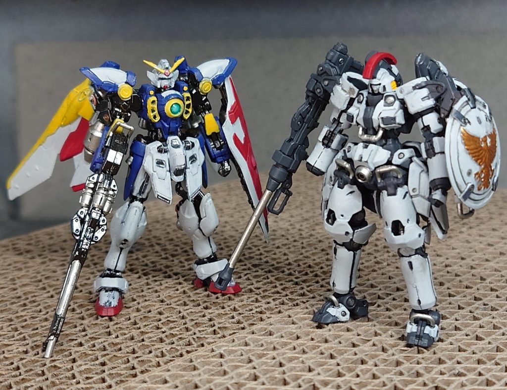 以前に作ったウイングガンダムとツーショット筆を変えてから格段に作業がしやすくなりました。