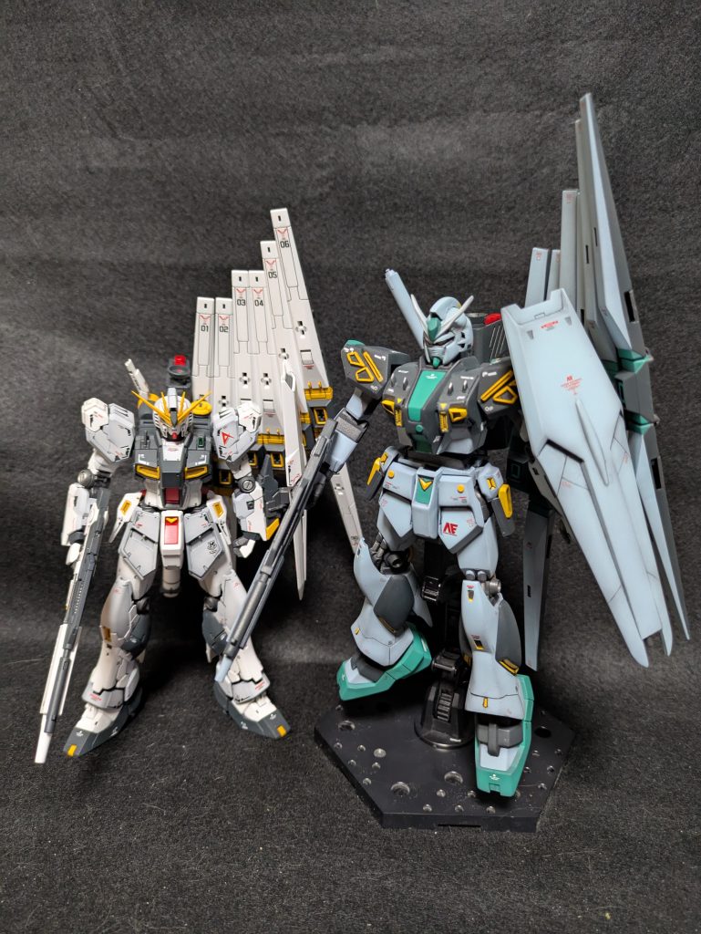 RGのニューガンダムと比べると実力不足をつくづく感じます。毎回旧キットからの改造は勉強になります。