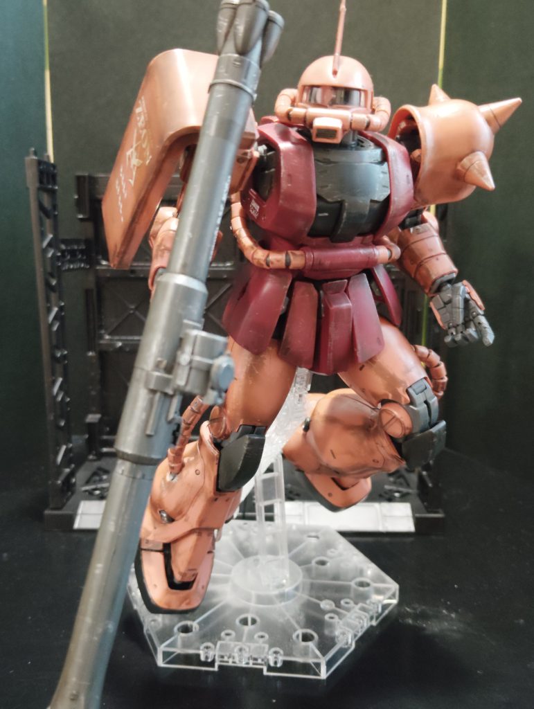 ガンダムの話をその友人とは頻繁にしていたので、おそらく用意してくれたのでしょう(zaku-kao5)