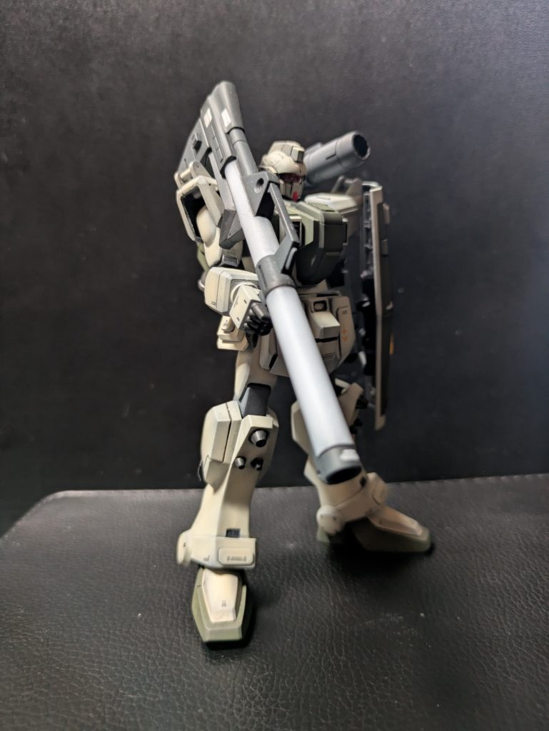 旧HGとはいえ陸戦型ジムのプロポーションはすこぶる良いです。