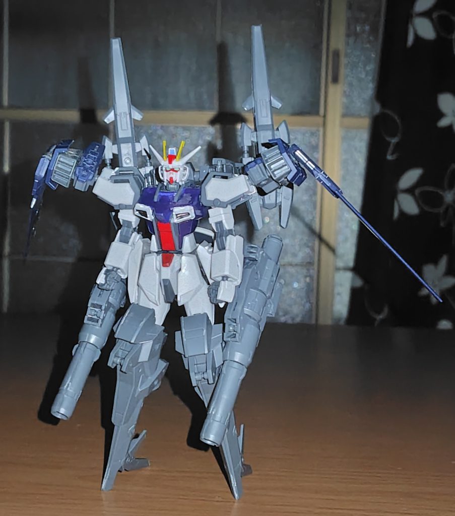 市販されてる30MMの武装やパーツも換装可能。