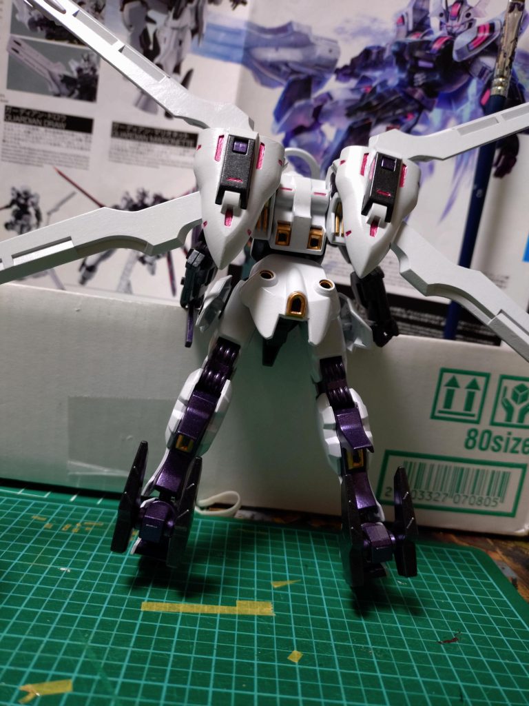 つや消し前②。背面。バーニア周りが気になったのでこのあと塗っちゃいました。追加です。