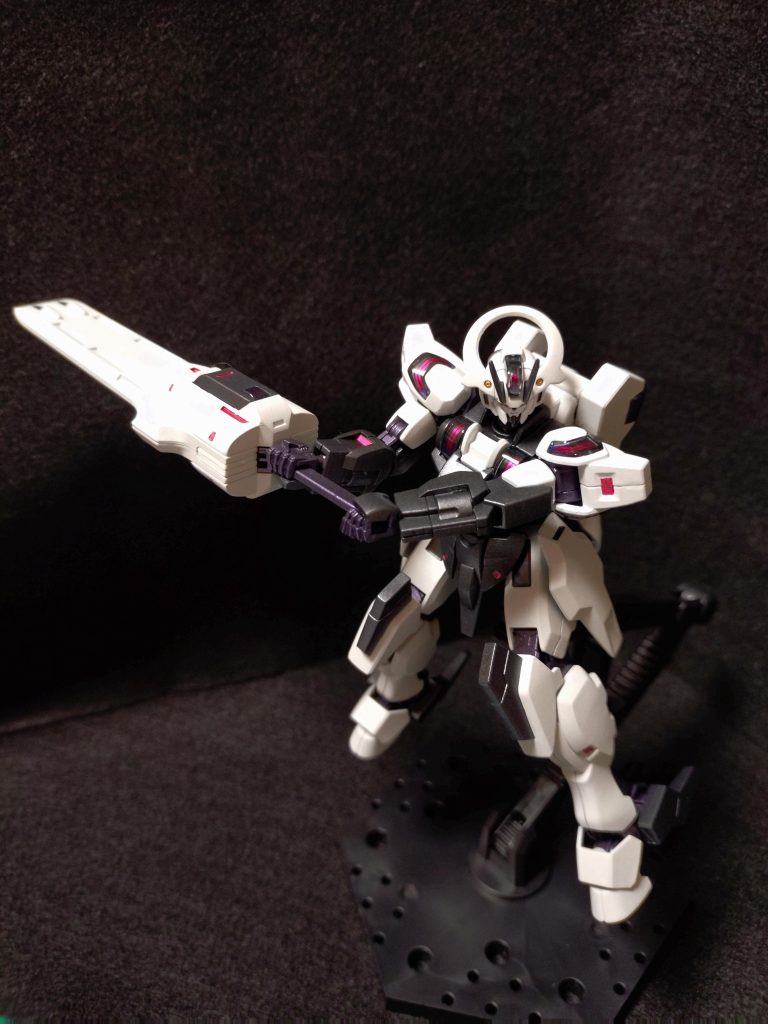 ガーディアンシースの剣構え。