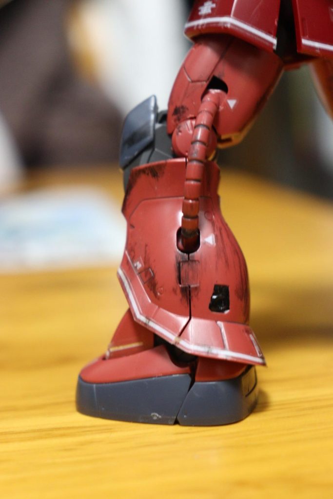 脚部のパイプ部分。△のシールが貼ってありますが、100均に売ってるやつを使ってます。(買ってきたのは某氏が紹介してたセブンですけど。)