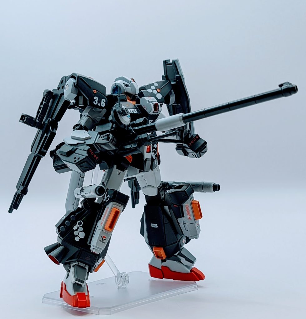 射撃時展開状態。射程重視のスナイプモードと、威力重視のバスターモードに撃ち分けられる設定です!今回作った武器の中では1番のお気に入りです😍