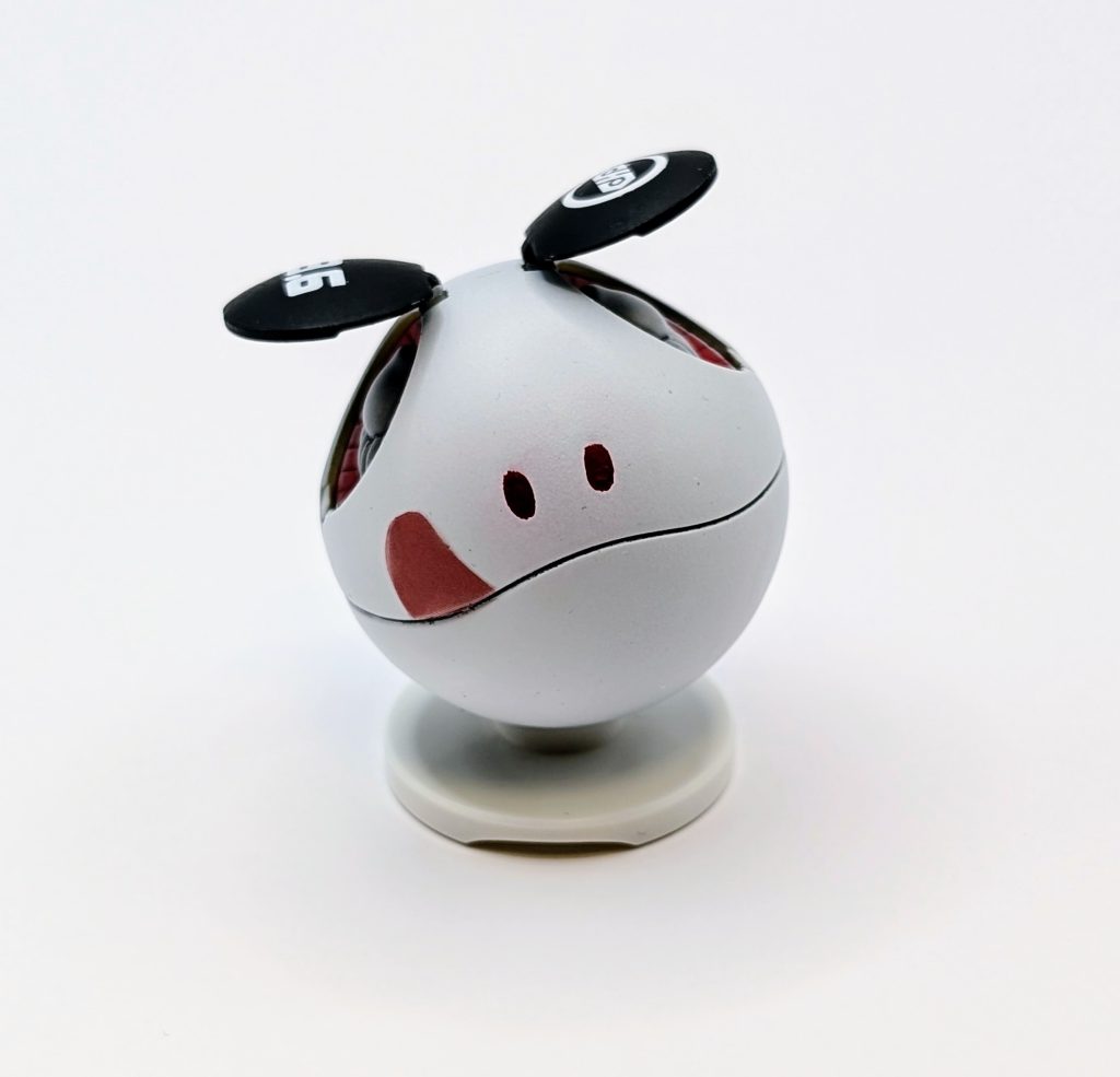 最後は我が小隊の良心!マスコットロボ「ペロ」です!ガチャポンのハロに塗装をして舌の部分はシールで再現しました😋中々可愛くできたと思います😸