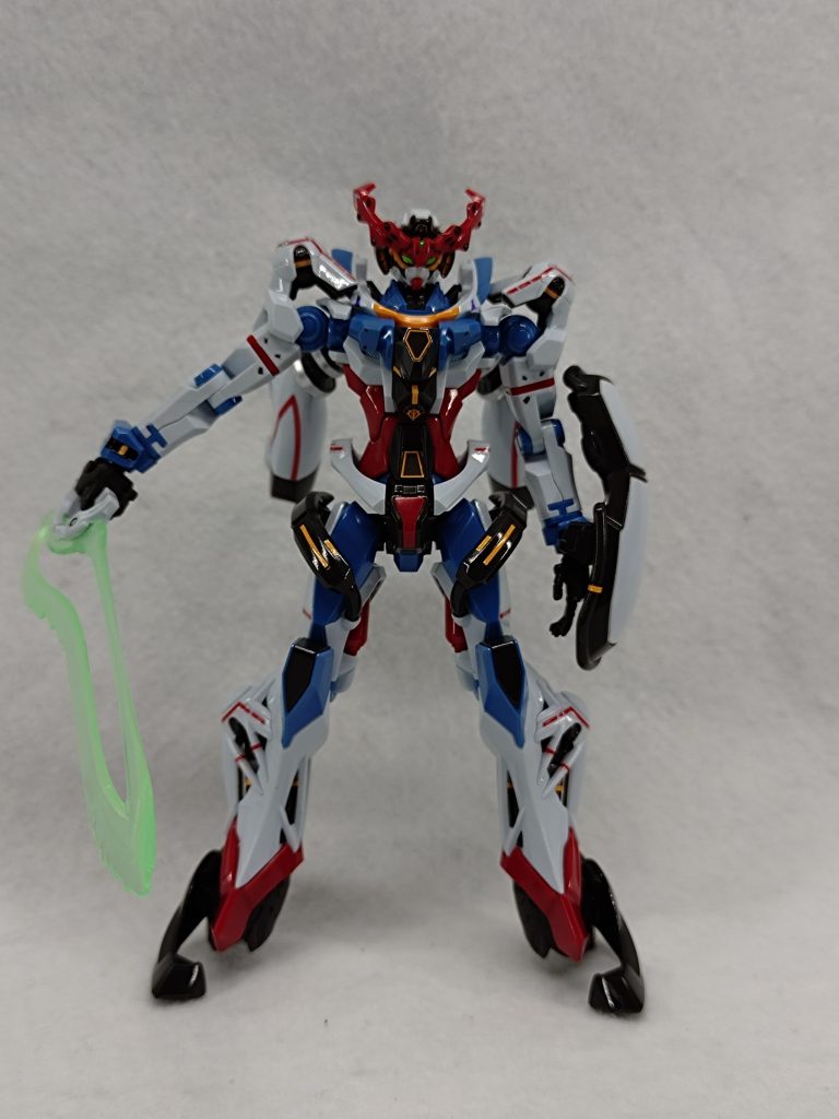 ちょっとヒロイックなポージングで。