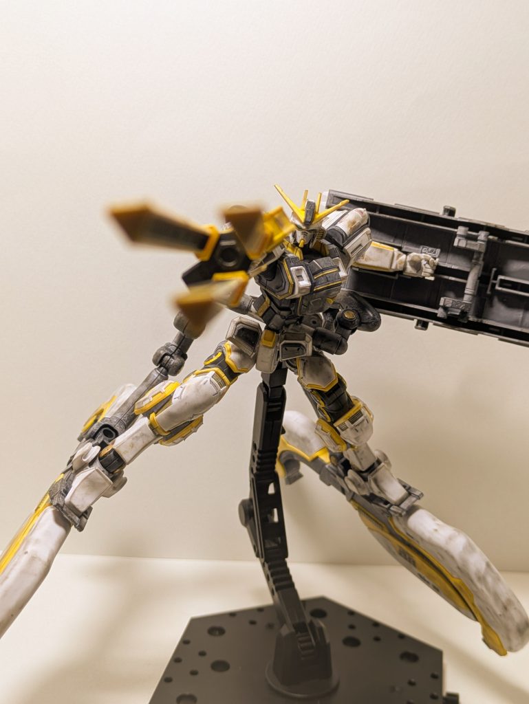 なかなかかっこよく仕上がりました。(つや消しミス?知らんな)ご覧頂きありがとうございました。