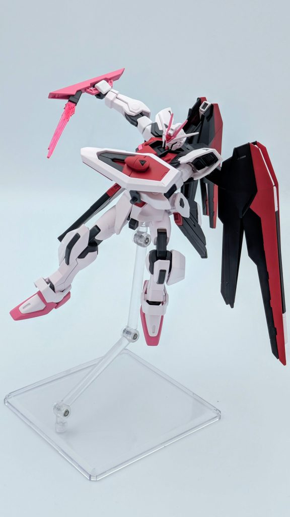 ビームシールド。ビームキャリーシールド、高出力ビームシールドとしての用途が殆どだったような…。あと、今更ですが腰の可動域はかなり悪いです。