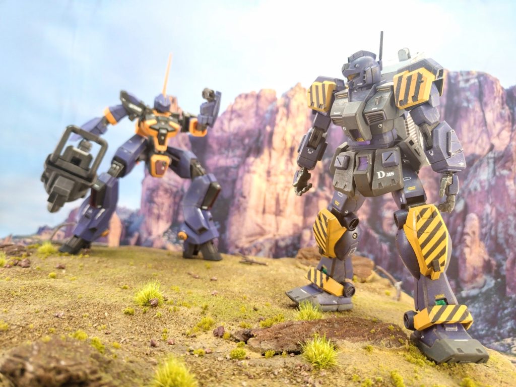 「あぁン? なンだよ小僧」「地球に帰ればどうにでもツテがあるとか言ってたよなぁ!? 軍への再就職も簡単だとかよぉ!?俺ら何でこんな田舎で井戸掘り屋なんかやってんだよ!」「っしゃーねぇだろ、ベイトもアデルも連絡つかねぇンだし。オマエは実感無ぇだろうけどな、“元ティターンズ” ってのは嫌われ者の厄介者なンだよ。コネが無ぇとマトモな仕事にゃ就けねぇ」「ツテって2人だけかよ!ぢゃあ何で帰ってきたんだよ! あのまま火星に居りゃよかったぢゃねぇか!」「オマエが地球帰りたい帰りたいってピーピー泣くからだろ!」「そ、そんな事言ってねぇし!!」