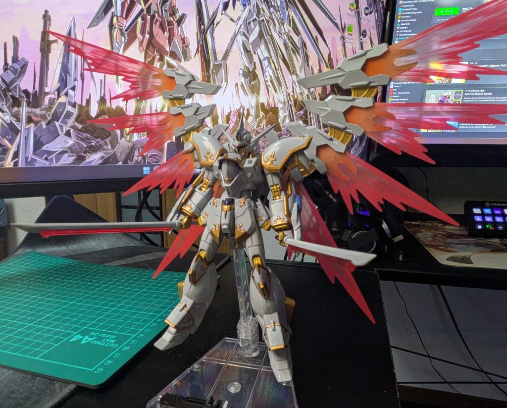 対艦刀は先端が丸かったので、鋭利に加工しています。