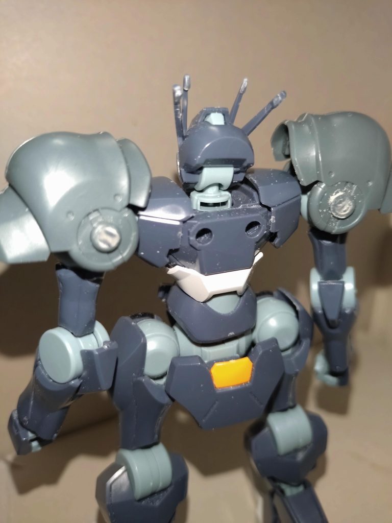 瑠唯「何せ、ファラクト自体がこれほどの華奢なMSですものね」