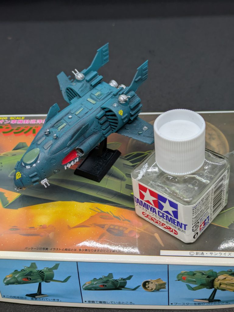 キットのこと①旧キットは接着剤が必須で久しぶりに作りましたが、パーツが合わなかったりで、いかに今のキットが作りやすいのかを再実感しました。とはいえ、作っていてメチャクチャ楽しかったです。何作かHGUCを作ったら、今度は僚艦のムサイも作りたいなー。とにかく小さいです。2400分の1ですからねー。ムサイが1200分の1なので、スケールの統一をして欲しかったですが、キット化されただけで良しとしましょう。