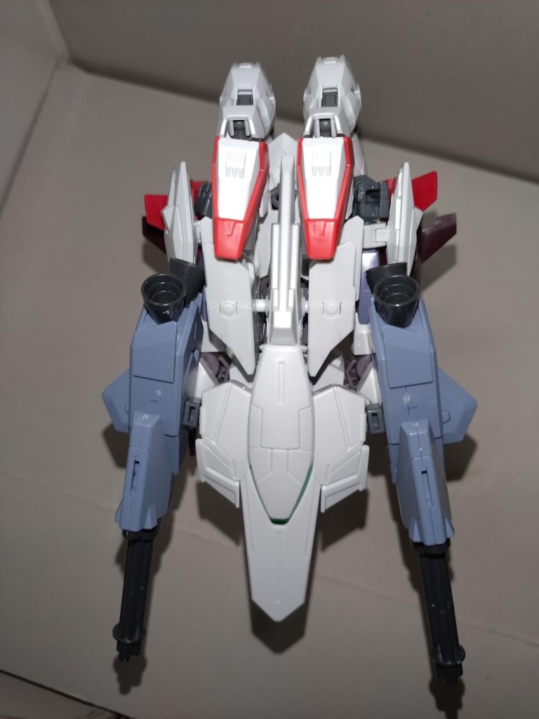 最後に足首を畳むとMA形態になる。