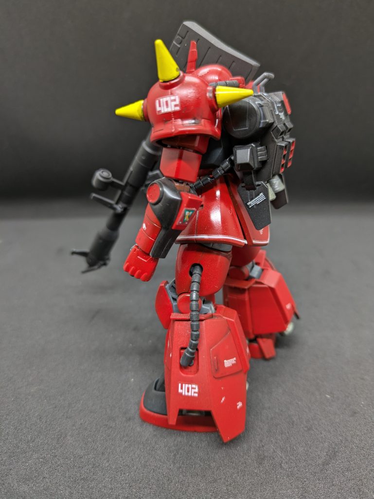 その後、社会人になり、会社の先輩に最近のガンプラ事情を聞き、再び手を出すことに―。HGUCで「ザクIII改」「キュベレイ」が出ていたことにビビリました。前者は旧キットを改造し、後者は220分の1しか出てなかったもんな―。そして、MG（マスターグレード）に手を出してしまうのでした。※この機体の話でなくてスミマセン。 