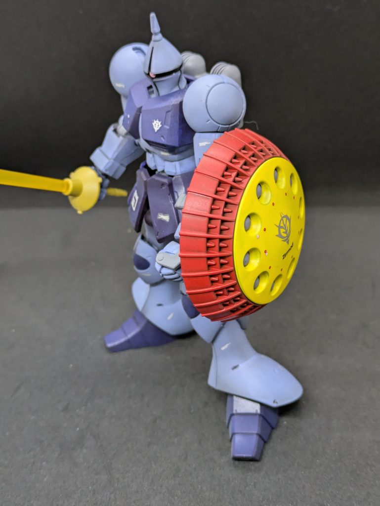 塗装のこと。薄い青:黒→エイサーブルー。紫:黒→パープル並べるMSはやっぱりシャゲかなー?と思い、売っていたHGUCシャゲを買ってきました。今年最初に買ったガンプラです。ホントはMGのシャゲが欲しかったのに入荷されたのかも不明でした。おっと話がそれましたね。リバイブ版のギャンは、そのまま組んでもカッコイイので興味のある方は、ぜひ作ってみてください。最後までご覧いただきありがとうございます。