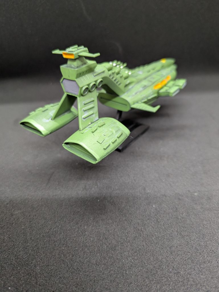 艦名「ヌレイエフ」の由来。欧州の競走馬から。高い素質を秘めながら不運が重なり大成できませんでしたが、種牡馬として超一流の活躍をし、父ノーザンダンサーの最良後継種牡馬の1頭として世界的にその血を広めた大種牡馬です。元々の由来は父母の名前からの連想で、バレエダンサーのルドルフ・ヌレエフから。