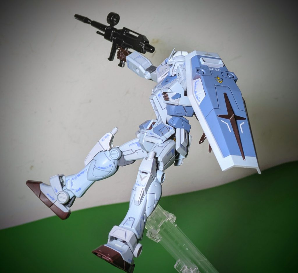 デカールも見た目を良くしたくて張りまくったんてすが、思ったデカールが手には要らす手に入った物で強引に貼ってゆきました。トップコートは水性マットカラーの缶スプレー。上手く拭けるかドキドキてした。