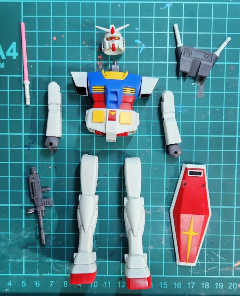 恒例の組み立て前です！ここまでご覧いただきありがとうございました(gundam-kao2)