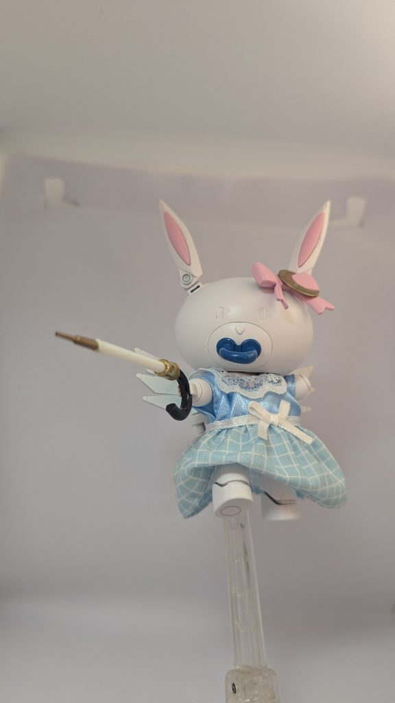 武器を構えてポーズ