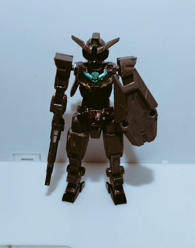 PFF-X7 ダークコアガンダム悪の組織｢デスジオン｣が作り出した闇のコアガンダム。パイロットを持たない代わりに邪悪なる意思で動かしている。 