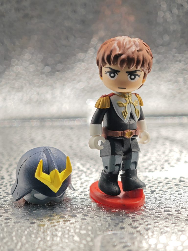 투구를 벗으면 「암로」를 닮았다고 착각하는 사람도 많습니다만 이것도 물론 잘못, 원래 우리나라 고유의 캐릭터를 「욱일」을 의미하는 애니메이션 회사로부터 탄생시킨다고 하는 행위가 장난스럽다고 밖에 생각되지 않습니다.(兜を脱ぐと「アムロ」に似ていると勘違いしている人も多いですがこれももちろん誤り、そもそも我が国固有のキャラクターを「旭日」を連想するアニメ会社から誕生させる行為が舐めてるとしか思いません、ダイターン3は「旭日」由来!はっきりわかんだね!)