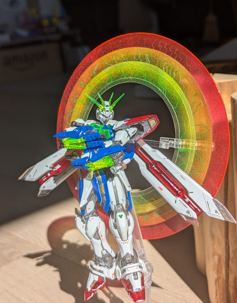 夢をありがとうゴッドガンダム。なんか最後の写真赤ちゃんを抱っこしてるような写真に見えてしまった。(笑)ここまで見てくださりありがとうございました。仕事、育児頑張ります。 次はシュバルゼッテです…。(笑)もう買ってしまった。