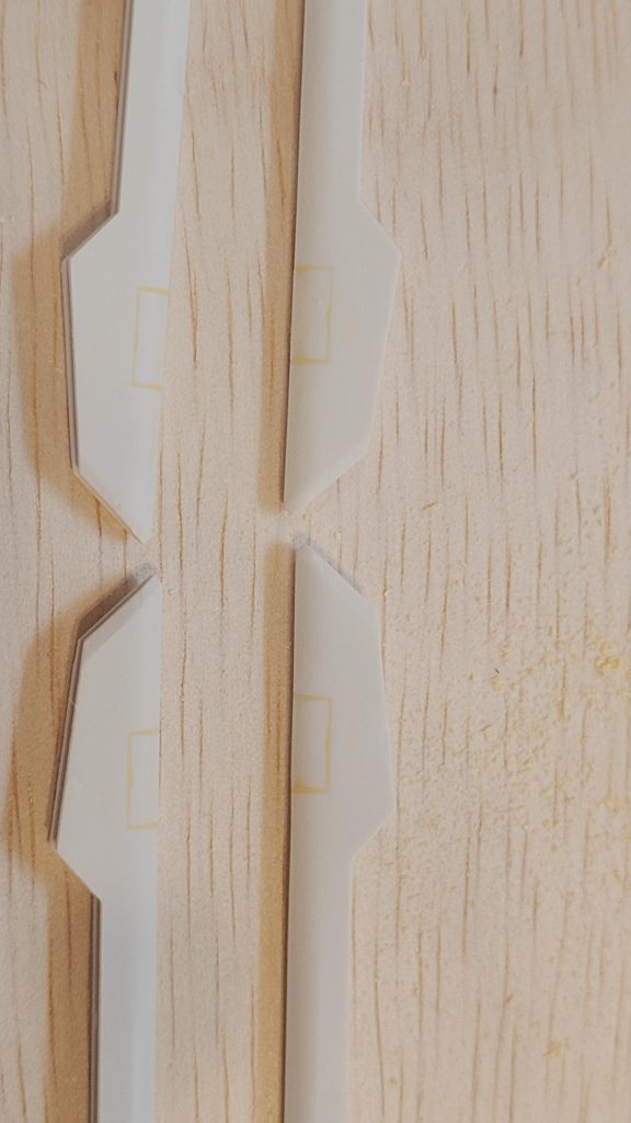 プラウドディフェンダー先端もパテ埋め