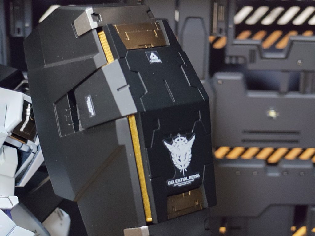 信じられるか?この外装パーツの面だしだけで1時間掛かったんだぜ…