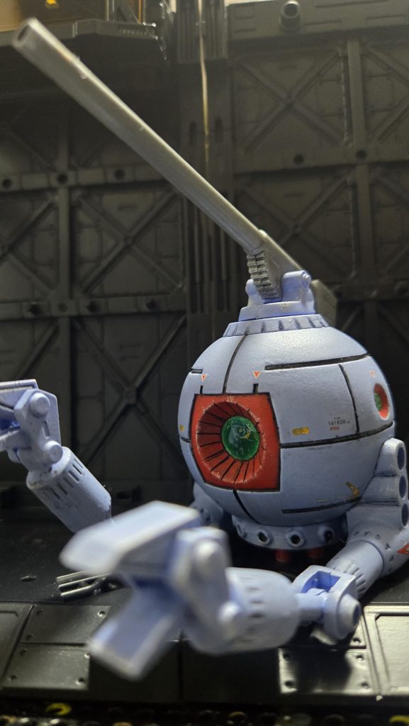 以前作ったトムキャットのデカールが余っていたので少し使用してみました。砲台先にも貼りましたが •••あまり目立たないですね…でもそれなりに見えると思います。