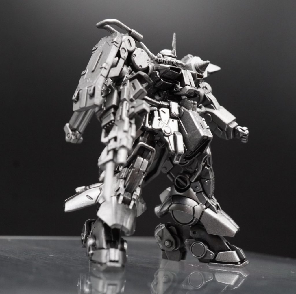 可動しないですが、6歳の娘に左腕をもぎ取られそうになり、焦りました(^_^;)