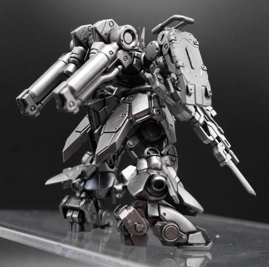 自分の目が黒いうちに、いつかは、筆塗りで塗り分け塗装してみたいですね。