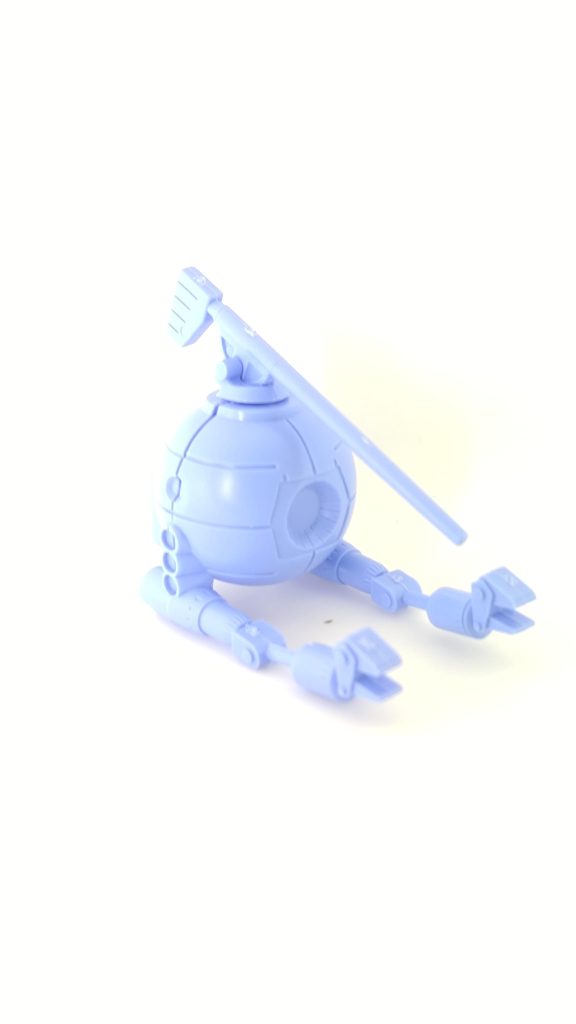 改造前の旧キットの1/255ボールの仮組み。接着剤が必要で、頭部は接着してしまうと改造後のメンテナンスができなくなるため未接着のままにしました。