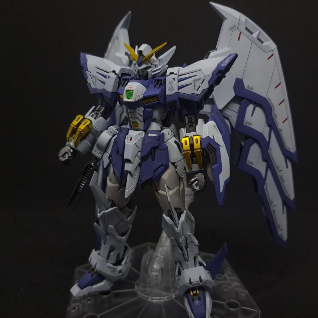 写真暗めで見づらいかもですが…まずは前面からアンテナ、爪部分はスターブライトプラスで明るく