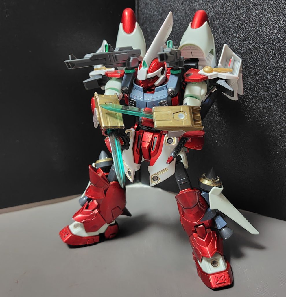 アームビームダガー接近戦での奇襲を仕掛ける暗器として取り付けたビーム兵器。ビームサーベルより刀身は短いが、切り刻んだり、突き刺しする分には問題ない。