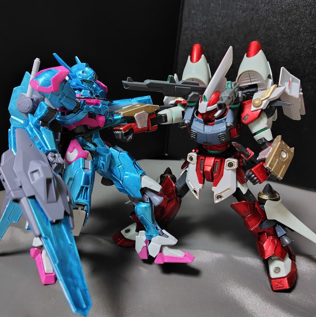 近接時にはビームダガーを展開して相手のコックピットを突き刺すといったこともできる。