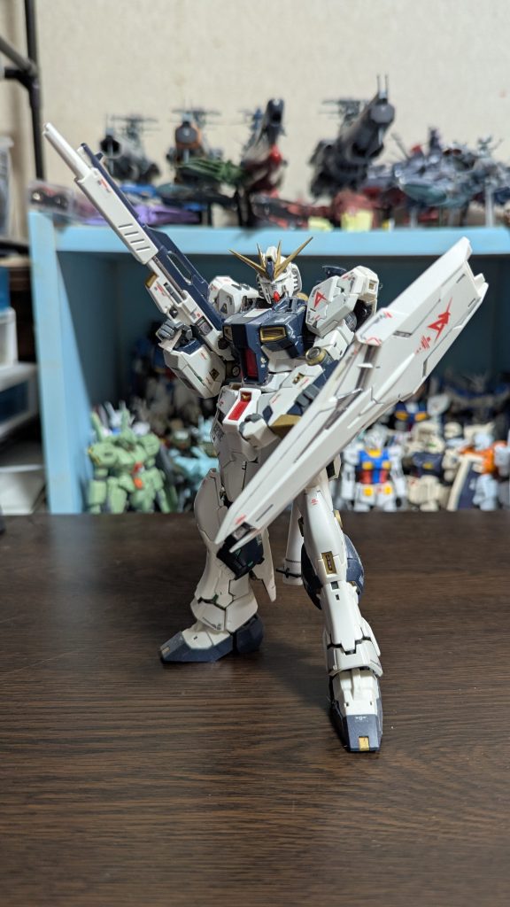 RG  νガンダム–2枚目/制作者：すうと