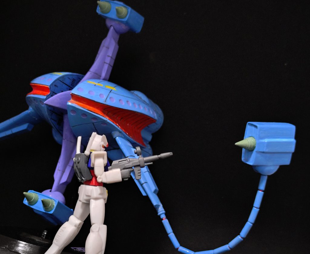 リサイクルショップで偶然見つけた小さいガンダムが割と良い感じであります。