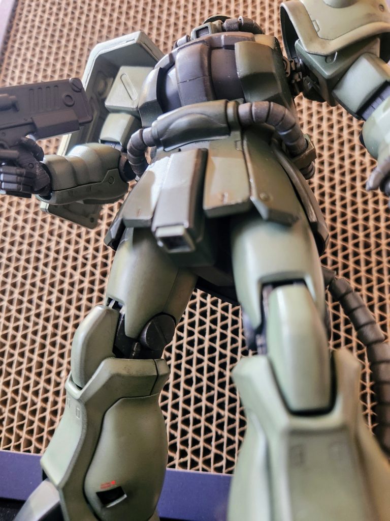 下から見上げてるみたいで好きな構図なんです。マーキングの階級は中尉にしてます。キンバライト基地の最後の突撃の時に居そうな、腕の立つパイロット感があったので (個人的決めつけです…